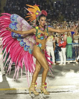 Alane Dias feet photo 6