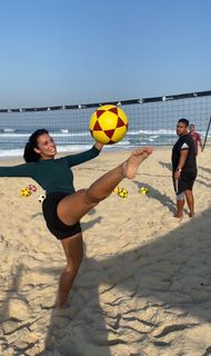 Alane Dias feet photo 18
