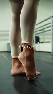 Alane Dias feet photo 8
