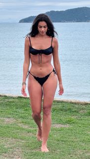 Alane Dias feet photo 17