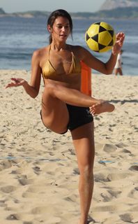 Alane Dias feet photo 16