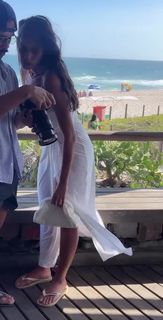 Alane Dias feet photo 7