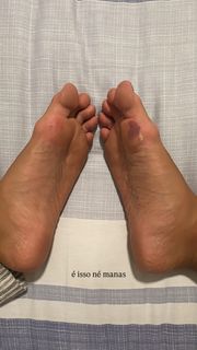 Alane Dias feet photo 14