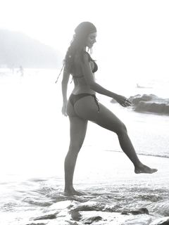 Alane Dias feet photo 2