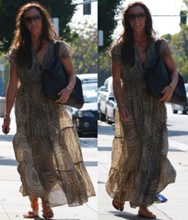 Alanis Morissette feet photo thumbnail