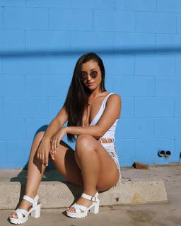 Alanna Dergan feet photo 2