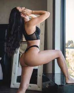 Alanna Dergan feet photo 10