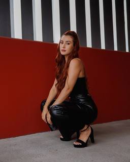 Alanna Dergan feet photo 1