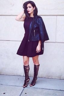 Alanna Masterson feet photo thumbnail