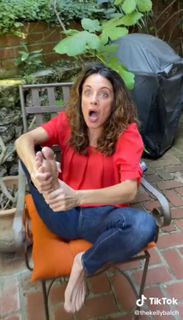 Alanna Ubach feet photo 8