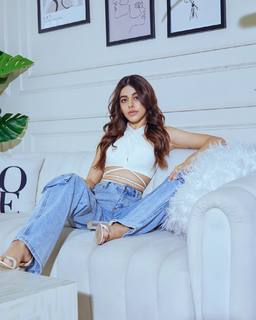 Alaya F feet photo 4