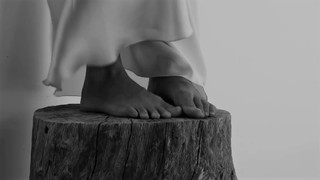 Alba Baptista feet photo thumbnail