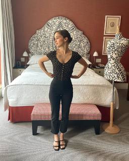 Alba Baptista feet photo thumbnail