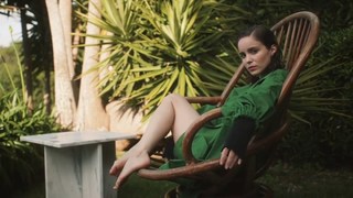Alba Baptista feet photo thumbnail