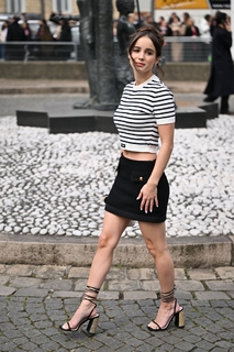 Alba Baptista feet photo thumbnail