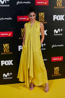 Alba Flores feet photo thumbnail