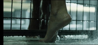 Alba Flores feet photo thumbnail