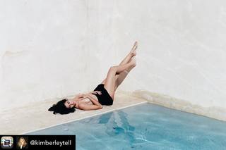 Alba Flores feet photo thumbnail