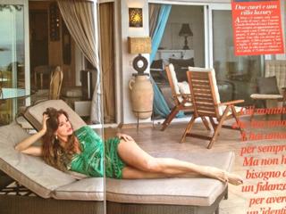 Alba Parietti feet photo thumbnail