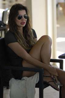 Alba Parietti feet photo thumbnail