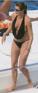 Alba Parietti feet photo thumbnail