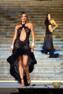 Alba Parietti feet photo thumbnail