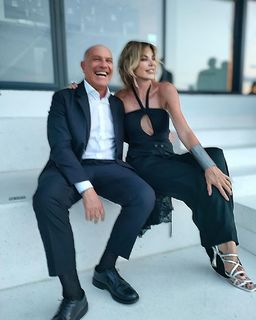 Alba Parietti feet photo thumbnail