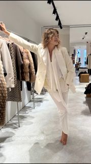 Alba Parietti feet photo thumbnail