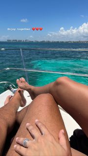 Ale Martínez feet photo 18