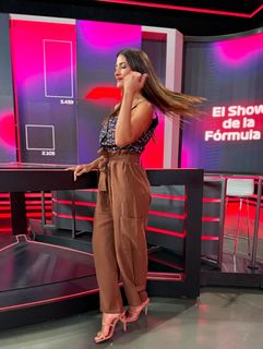 Ale Martínez feet photo 1