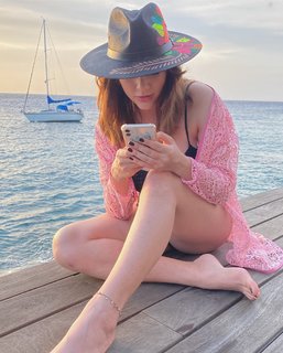 Ale Muller feet photo 4