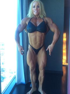 Aleesha Young feet photo 3