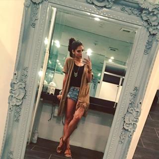 Alejandra Espinoza feet photo 11
