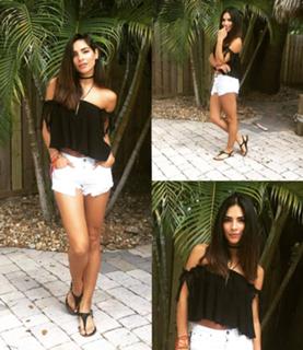 Alejandra Espinoza feet photo 19