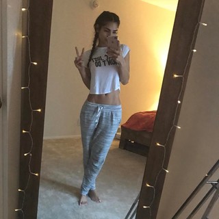 Alejandra Espinoza feet photo 6