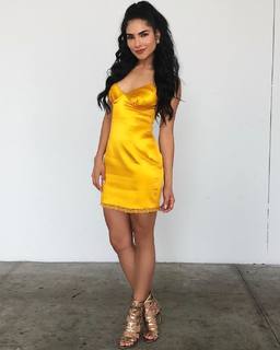 Alejandra Espinoza feet photo 10