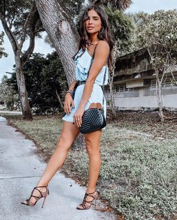 Alejandra Espinoza feet photo 13