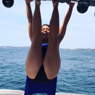 Alejandra Guzmán feet photo 3