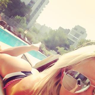 Alejandra Maglietti feet photo thumbnail