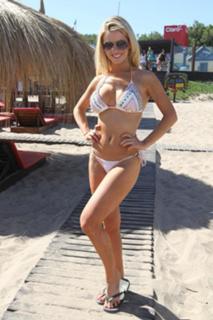 Alejandra Maglietti feet photo thumbnail