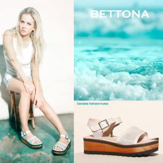 Alejandra Maglietti feet photo thumbnail