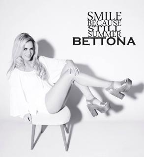 Alejandra Maglietti feet photo thumbnail