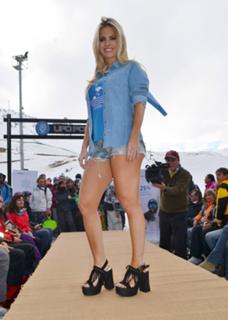 Alejandra Maglietti feet photo thumbnail