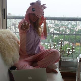 Alejandra Maglietti feet photo thumbnail