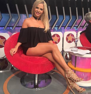 Alejandra Maglietti feet photo thumbnail