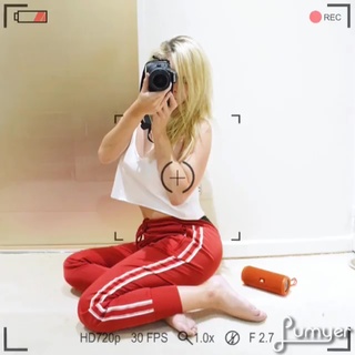 Alejandra Maglietti feet photo thumbnail