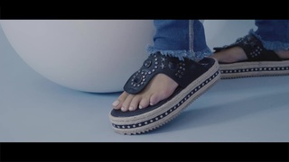 Alejandra Maglietti feet photo thumbnail