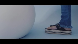 Alejandra Maglietti feet photo thumbnail