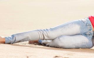 Alejandra Maglietti feet photo thumbnail