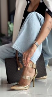 Alejandra Retana feet photo 1